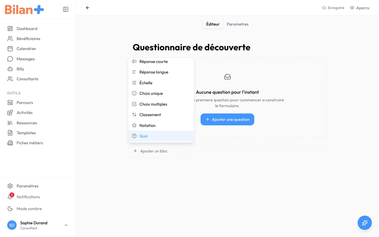 L'éditeur d'un formulaire vide : le menu des blocs ouvert par « Ajouter une question », rubrique « Questions »